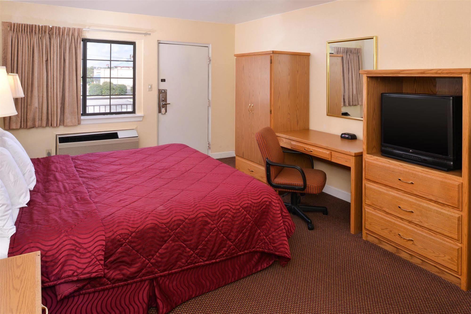 Executive Inn Fort Wayne Exterior photo